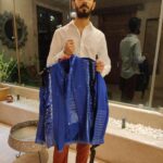 Anirudh Ravichander Instagram – #AuctionToTakeAction for @indiawasted .. a noble initiative .. 

Giving away this custom made electric blue embellished jacket designed by @asa_kazingmei worn at “Live in KL” 2016 styled by @pallavi_85 
Comes with a handwritten note from me
Size – S 

Pls go to @indiawasted for more deets.