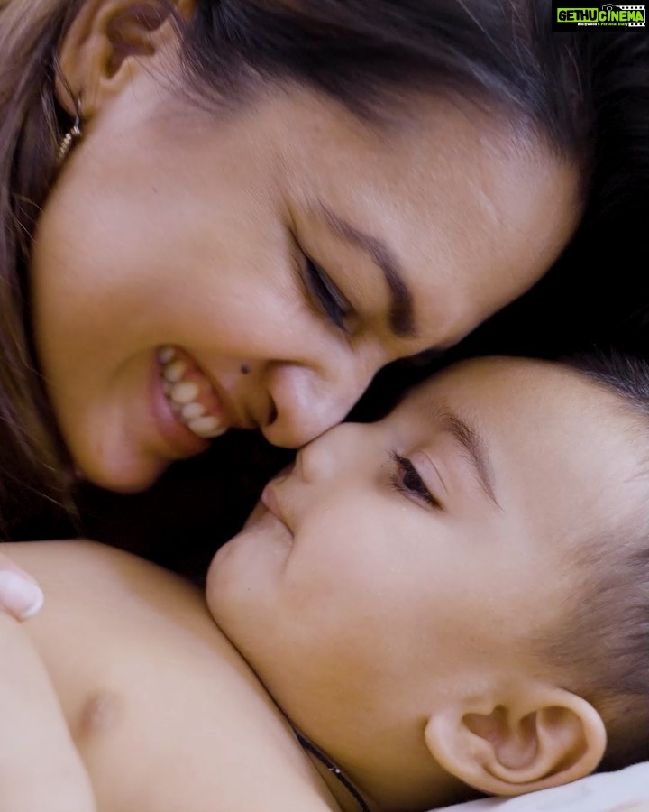Anita Hassanandani Instagram - The more I spend time with Aaravv the more I realize how I would go to any lengths to make sure that he’s always comfortable and smiling. Babies’ skin needs extra attention, especially the areas that are sensitive. That’s why I have been using the Mamaearth Milky Soft Diaper Rash Cream which is brimming with the goodness of zinc oxide, oat milk, calendula and soybean oil that help in soothing or avoiding rashes and maintaining the moisture content of the skin. Just like all their other products, this one too is free from silicones and parabens. So, give your baby full comfort and go on www.mamaearth.in and use my code ANITA20 for an amazing discount. @mamaearth.in #ad