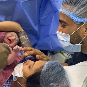 Anita Hassanandani Instagram - Your birth as a Father! 
Happiest Birthday 🎈
🥂 to making memories with this little one ❣️