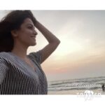 Anita Hassanandani Instagram - Can we atleast go to Goa Plssssss @rohitreddygoa #GoaVibe #Missing #Throwback @triller_india