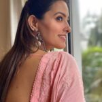 Anita Hassanandani Instagram – Bringing sexy back 🌸
Loving the outfit @saakshi_b