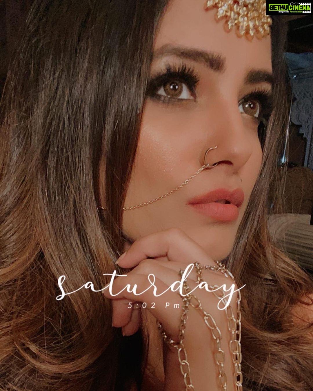 Anita Hassanandani Instagram - Nor a Saturday Nor 5:02 pm 😂🤣😂🤣