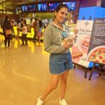 Anita Hassanandani Instagram – I don’t miss the movies as much as I miss the Samosas 😋 Popcorn 🍿 and icecream 🍦