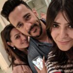 Anita Hassanandani Instagram - My caption has never been this long! First time evvaaaa 🚨PLEASE READ🚨 It doesn’t often happen when you find someone who means everything to you. You feel more appreciated and spirited with them around you. Today, I would like to thank my two guardian angels for always watching over me, Rohit Reddy & Ekta Kapoor. I would like to say something to them, 'Agar tum na hote, to aaj main iss mukaam par bilkul nahi hoti.' Ekta!!! You are a prototype of every strong female character you ever created. You are a true friend and an incredibly strong-willed woman. All these years of friendship have culminated into an indispensable relationship, the one where we could do anything for each other with no questions asked. I remember those days when I was young, hungry for work but clueless about everything. I was bitterly affected by my early failures but then you came into my life. You not only helped me fight depression but also gave me a new start. That's one of the millions of things I have learned from you, to never give up. That's why even on rough days, I feel secure because of you my guardian angel. You are in every sense of the world, my life's Niyati. Calling Ekta a friend is an understatement. She is a part of my family and she is my Niyati. Rohit! My dashing, adorable and loving husband, with the cutest dimple well, and now a super dad too! I have been at my best and worst with him, but Rohit has held my hands through every trial and tribulation. We have shared so many happy moments that have been etched in my heart forever. Rohit has been the invisible support I have leaned on ever since I fell in love with him, and I know I have him by my side, always! Rohit is a special person who has brought untold happiness into my life, just like Niyati. PS: If not for him, Aaravv wouldn’t have those dimples 😍 Just like Ekta & Rohit, Niyati is standing strong with Abhimanyu to fight his problems. I believe in Niyati, and I know she will definitely help Abhimanyu win this fight. ✨ Are you ready to show her some support? Watch #AggarTumNaHote, from 9th November, Mon-Fri, 10:30 PM, only on @zeetv @simaranhk @ihimanshusoni