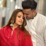 Anita Hassanandani Instagram – No you can’t hire my watchman as your photographer 
Woh sirf aur sirf Merra hai!🤣😂🤣
Happy happy Diwali 🪔 
From me and MINE