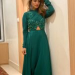 Anita Hassanandani Instagram - BoutLasNyt! Styled by @shreyajuneja Outfit by @houseofcoase Jewellery by @shillpapuriidesignerjewellery