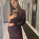 Anita Hassanandani Instagram - Ok! So who do you think clicked my pics! One of them is a selfie... One pic from the party ... rest of them clicked by? A) Driver B) Watchman C)Neighbour D) Someone passing by. E) Lift man. Will do a voice call will 3 winners who get the answer right. Clue is in the pics itself 🤣❤️😘😍😍 About last night ! @altbalaji success party 🎉 Outfit by @rsbyrippiisethi Styled by @shreyajuneja
