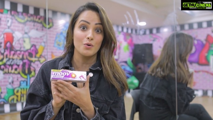 Anita Hassanandani Instagram - Hey guys! I’m so happy you guys enjoyed my #MakeYourMoov challenge! It really has helped me become more active around the house. But what do you do when pains hinder your activities? I use the new Moov Advance Gel with Diclofenac, which provides instant long-lasting relief from all lifestyle pains. #MoovAdvance @moov.india