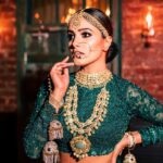 Anita Hassanandani Instagram – Would you wear a green for ur wedding?
And no earings? 💄MUA , HAIR & STYLING :- @nehaadhvikmahajan  #nammakeovers #bridesbynam.
.
👗OUTFIT :- @asianacoutureofficial 
@payalkeyalofficial z
.
💍JEWELERY :- @sanzanyjewels.
.
📸PHOTOGRAPHY :- @candidwedsingstories.
.
Kaleeras:- @omsons_bridal_store .
Beauty Products:- @forever52india
#bridalshoot #by #nehaadhvikmahajan # for #bridesofindia