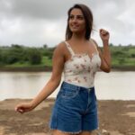 Anita Hassanandani Instagram – Because when you stop and look around, this life is pretty amazing 🌸 Lonavla, Maharashtra, India