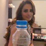 Anita Hassanandani Instagram – When your legs r too tired cos all you do is #Nach 😂🤣😂 #nachbaliye9 
#Bottlecapchallenge