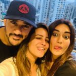 Anita Hassanandani Instagram – My loves!