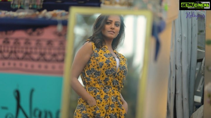 Anita Hassanandani Instagram - Living it up every moment comes easy when you're dressed for it. @maxfashionindia has given us major fashion holiday goals and it's only natural for us to give back the world major #couplegoals .. Holiyaying to eternity together with Max fashion and each other. MaxOut on life with #maxfashionindia #maxholiyays