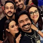 Anita Hassanandani Instagram - Who’s I’m a mood to try something new with this perfectly cute groupfie full of love! It deserves all the likes with the NOSE. Anyone tried it before? Does it work? 👃
