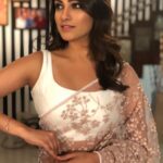 Anita Hassanandani Instagram – Shagun in the house!!! I don’t know how …. I don’t know whyyyyy….. but I am alive 😂😂😂 #Shagunia #Yhm #shootlife😍🎬🎥