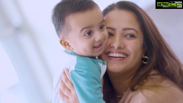 Anita Hassanandani Instagram - *IMPORTANT INFORMATION* As a woman, I am concerned that PCOS and PCOD is becoming more and more rampant due to various reasons which in turns makes them suffer. It is not something that can be taken lightly and that's why after lots of research, I came across Aarthava Kshaya PCOD and PCOS Tablets, and Anartava Delayed and Irregular Periods Syrup from @namyaaskincare that I recommended to some of my friends and family who are going through this issue. It has helped them regularize their period and also control the other symptoms that come along with it. Share this with the people you love so that they can live a life that's healthy and full of joy. #collaboration