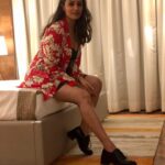 Anita Hassanandani Instagram - DecemberFeels 🎄🎅🏽 StyledBy: @himanshinijhawan004 Thanks @tripzarora for the hottest pair of shoes that I own 😍 👞