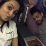 Anita Hassanandani Instagram - बातें दिल की बताया करो हर हाल में मुस्कुराया करो देखने में ठीक ठाक हो Selfies से ना घबराया करो।😂🤣🤓😘🥰Thank you Kp for being in my life! @karan9198 Love youuuuu! Happy happy happy happy birthday! Happinessssss always! And Shayari by @iamparitoshtripathi thank you.