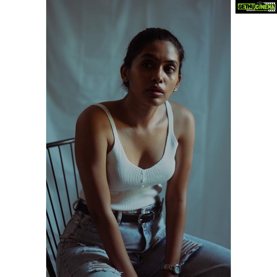 Anjali Patil - 6.6K Likes - Endure, because thatās your superpower.
Endure, because nobody can feel what you feel.
Endure, because only on the other side of it is
the Expansion.
The only way to live.
.
.
.
.
.
.
š· @chintiroy @kundan_shanbhag
