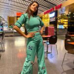 Antara Biswas Instagram - Learning Is A Gift... Even When Pain Is Your Teacher.... #sunday #instagram #picoftheday Outfit: @shalinirathodofficial Rajiv Gandhi International Airport Hydrabad