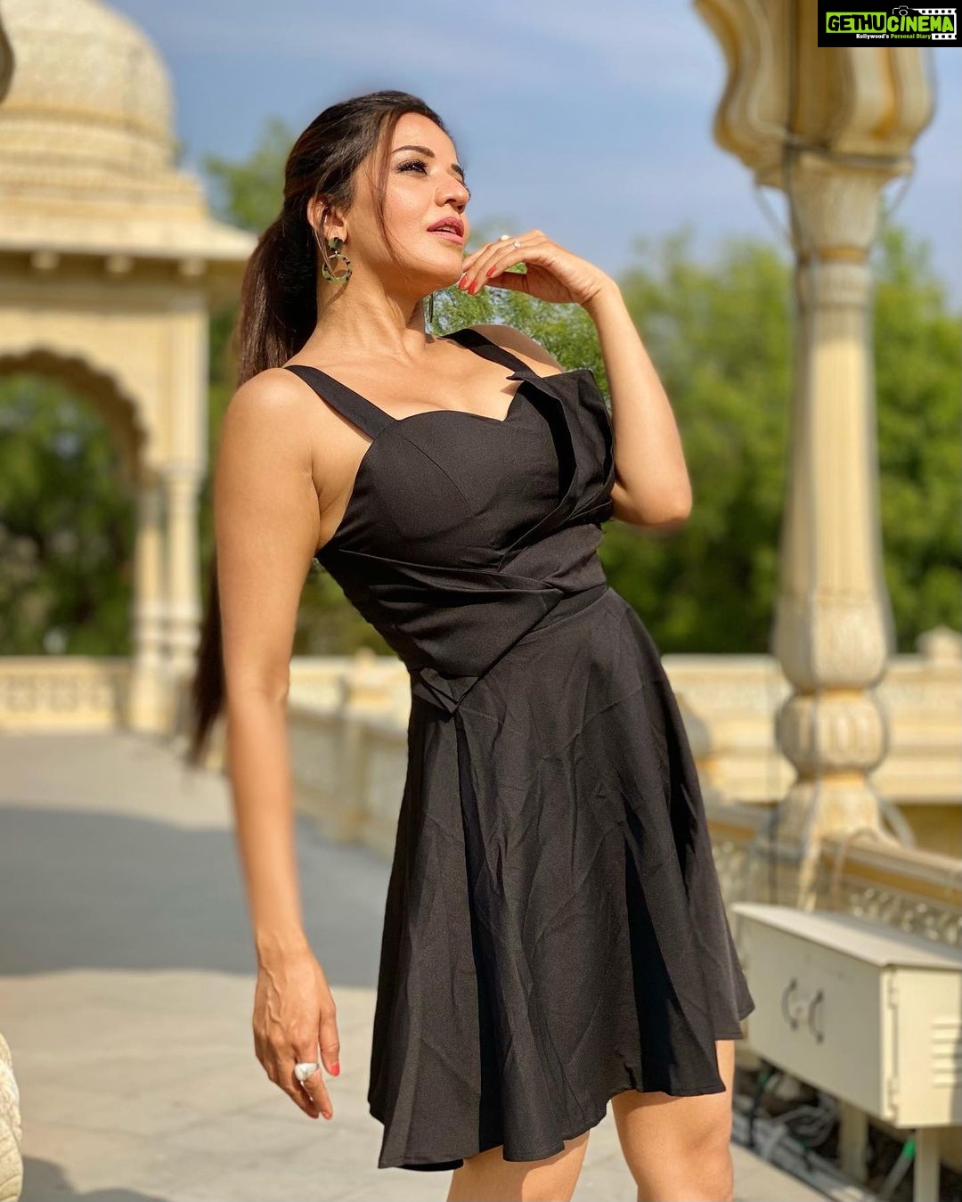 Antara Biswas - 154.5K Likes - Most Liked Instagram Photos