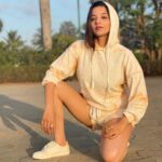 Antara Biswas Instagram – 🥰🥰🤷‍♀️… This Is The Next Level Comfort …

Outfit: @ikichic_official