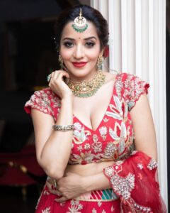 Antara Biswas Instagram - The Most Beautiful Thing You Can Wear Is Confidence 😍❤️... #beauty #bridal #look #lovingit Photography: @akshayphotoartist Mua: @nainaartistrymakeover Hairstyling: @shubhangi_official9