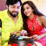 Antara Biswas Instagram – Bringing in our fourth anniversary!♥️
#Happy4thBaby @vikrant8235 #loveyou #happyanniversary Aussie Chalet