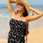 Antara Biswas Instagram – Smell The Sea… Feel The Sky … #sunkissed #sunnyday #beach #vibes #beachlover #feelings #goa #diaries