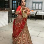 Antara Biswas Instagram – The Ghaghra Was Really Heavy… And The Jewelleries Too…I can See How I Am Taking Small Steps 🤣… #bridal #dance #actorslife #love #passion #missing #shoot