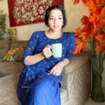 Antara Biswas Instagram - Bas Yu Hi ... Gharelu Kaam Karte karte ... Coffee Pite Pite ... Photos Bhi khich Liye Mere Woh ❤️ @vikrant8235 Outfit: @krishaclothing Home Sweet Home ❤