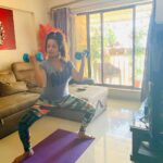 Antara Biswas Instagram – A Workout Is All The Therapy You Need…. My Perfect Sunday …. So Much To Do Today At Home…. #support #jantacurfew #indiafightscorona #responsible #citizen #stayathome #besafe #workout #cook #readbooks #bewithyourfamily #watchseries 
Be productive #loveyourself #cleanhome #quarantine Home Sweet Home ❤