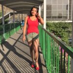 Antara Biswas Instagram – Sun Is Shining, Weather Is Sweet , Make You Wanna Move Your Dancing 🦶 Feet….. #sunkissed