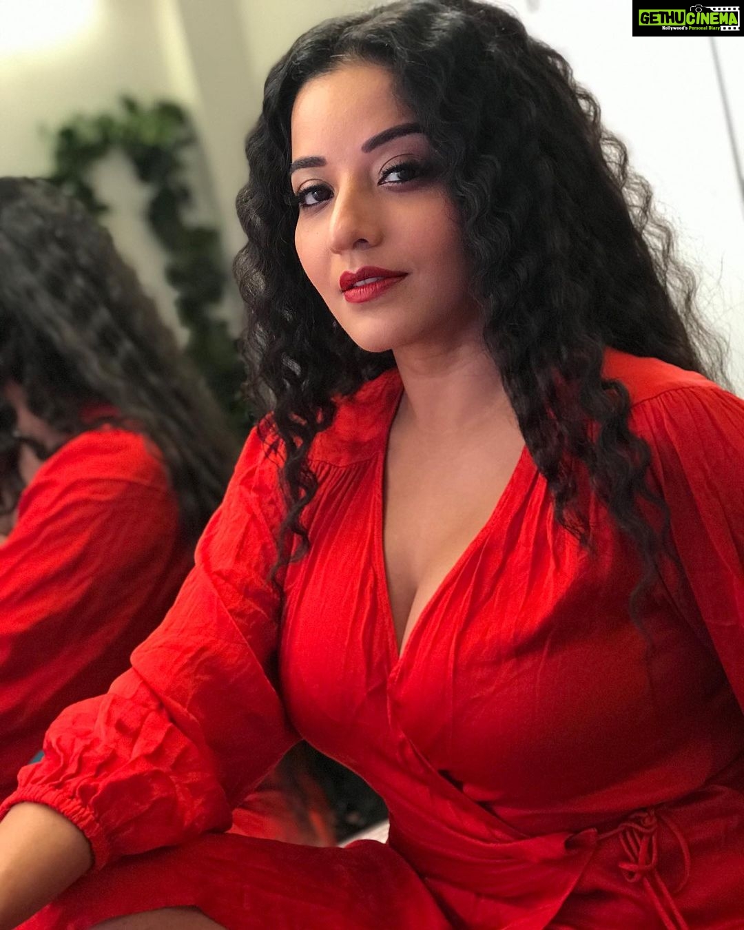 Antara Biswas Instagram - 🌶.... 💄: @yogesh_gupta4545 Goregaov Film City, Mumbai