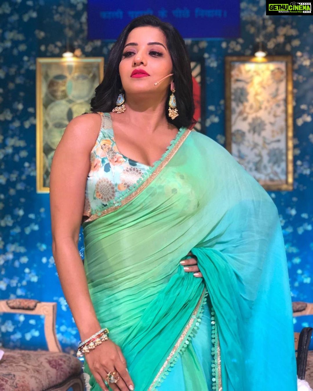 Antara Biswas Instagram - In Love With My Look ❤️.... #moviemastiwithmanishpaul #ootd #newshow #happyme #newbeginnings #blessed #gratitude #thankyou @neeti_simoes @preeti_simoes @zeetv Styled by: @riddhirgandhi Jewelleries: @the_jewel_gallery Makeup: @yogesh_gupta4545 Hair: @ashashellar @vishanklakhara Vrindavan