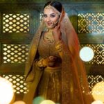 Antara Biswas Instagram - A Bridal Look Can Make A Woman Look The Most Beautiful .. . 💄MUA , HAIR & STYLING :- @nehaadhvikmahajan #nammakeovers #bridesbynam. . 👗OUTFIT :- @neerusindia. . 💍JEWELERY :- @shobhashringar . . 📸Photoghraphy :- @knotsbyamp. . #bridalshoot #by #nehaadhvikmahajan # for #bridesofindia #on #aajtak #aslimonalisa #nazar #starplus