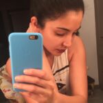 Anushka Sharma Instagram - Mirror selfie #NoFilter #JLT