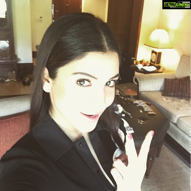 Anushka Sharma Instagram - Day 2 of #bombayvelvet #pressjunket #goa ❤️