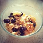 Anushka Sharma Instagram - Yoghurt and Muesli 😊 #healthy&yummy #snack