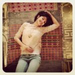 Anushka Sharma Instagram - #chilling #rugs #sugarrush