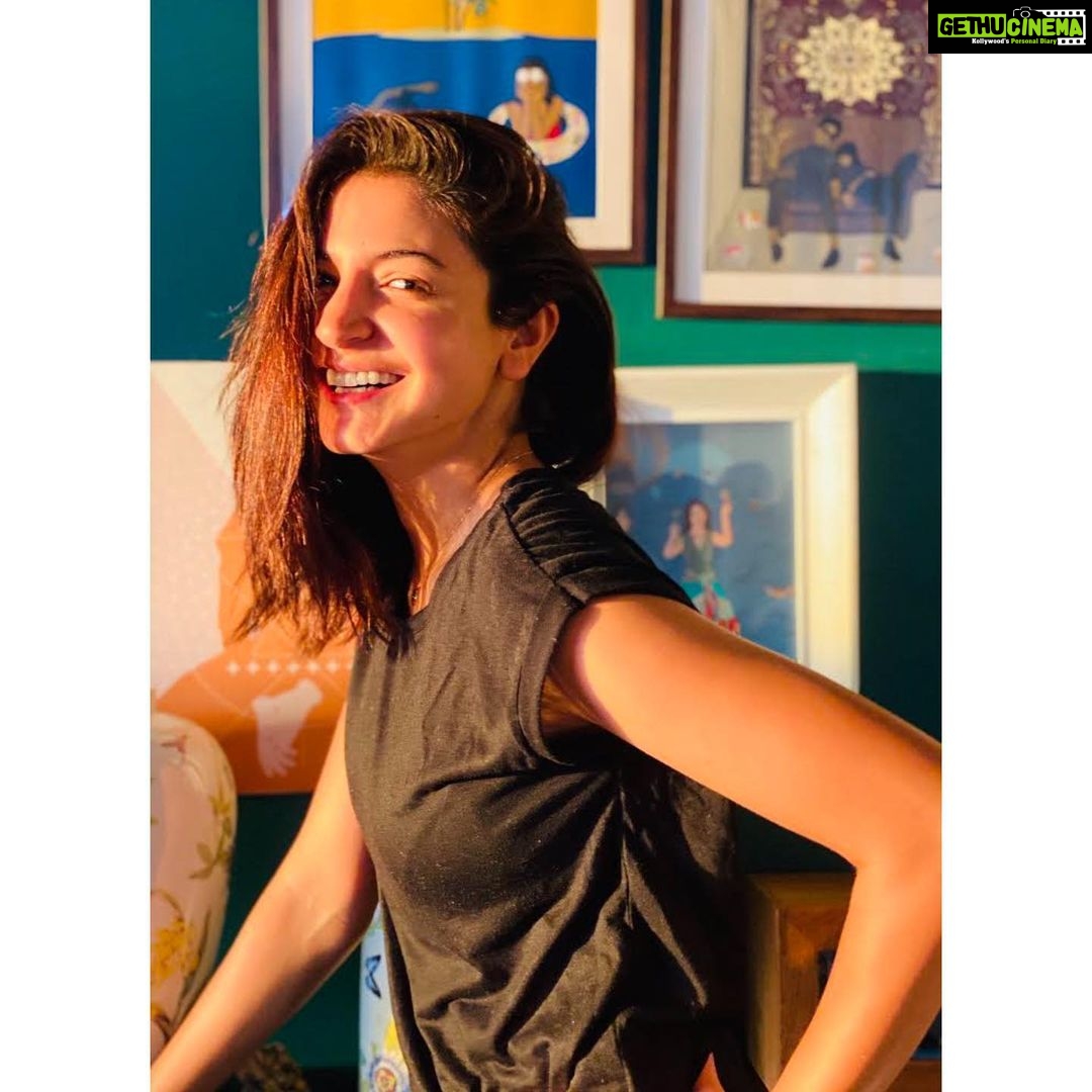 Anushka Sharma Instagram - By now I know all the sunlight spots of every inch of my home 😬