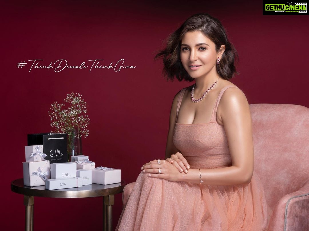 Anushka Sharma Instagram - Accessorizing with minimal yet elegant jewellery has been my go-to style statement, which is why I am glad to associate with one of the most promising Modern Silver Jewellery Brands- GIVA. With Diwali just around the corner, make it special for you and your loved ones #ThinkDiwaliThinkGIVA #GIVADiva #GIVA #GIVAjewellery #Diwali2021 #silverjewellery #Ad