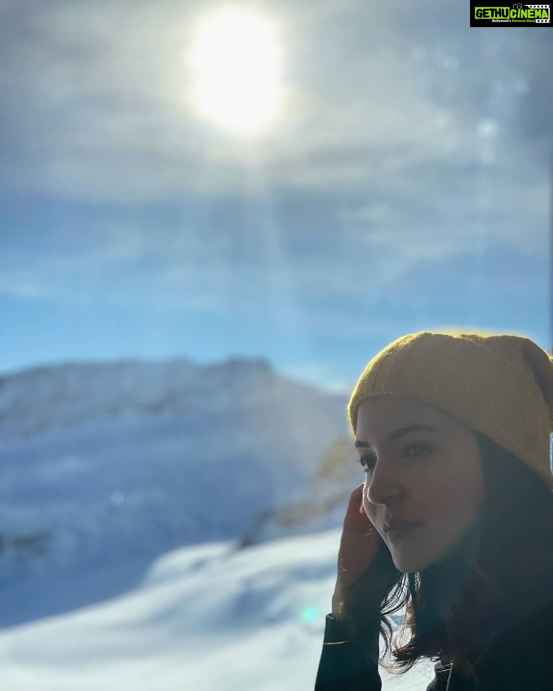 Anushka Sharma Instagram - "Within you is the light of a thousand suns" - Robert Adams #2020 ✨☀️ Switzerland