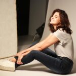 Anushka Sharma Instagram – Who said grey isn’t a happy colour ?!
@nushbrand