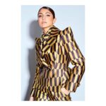 Anushka Sharma Instagram - 🐝