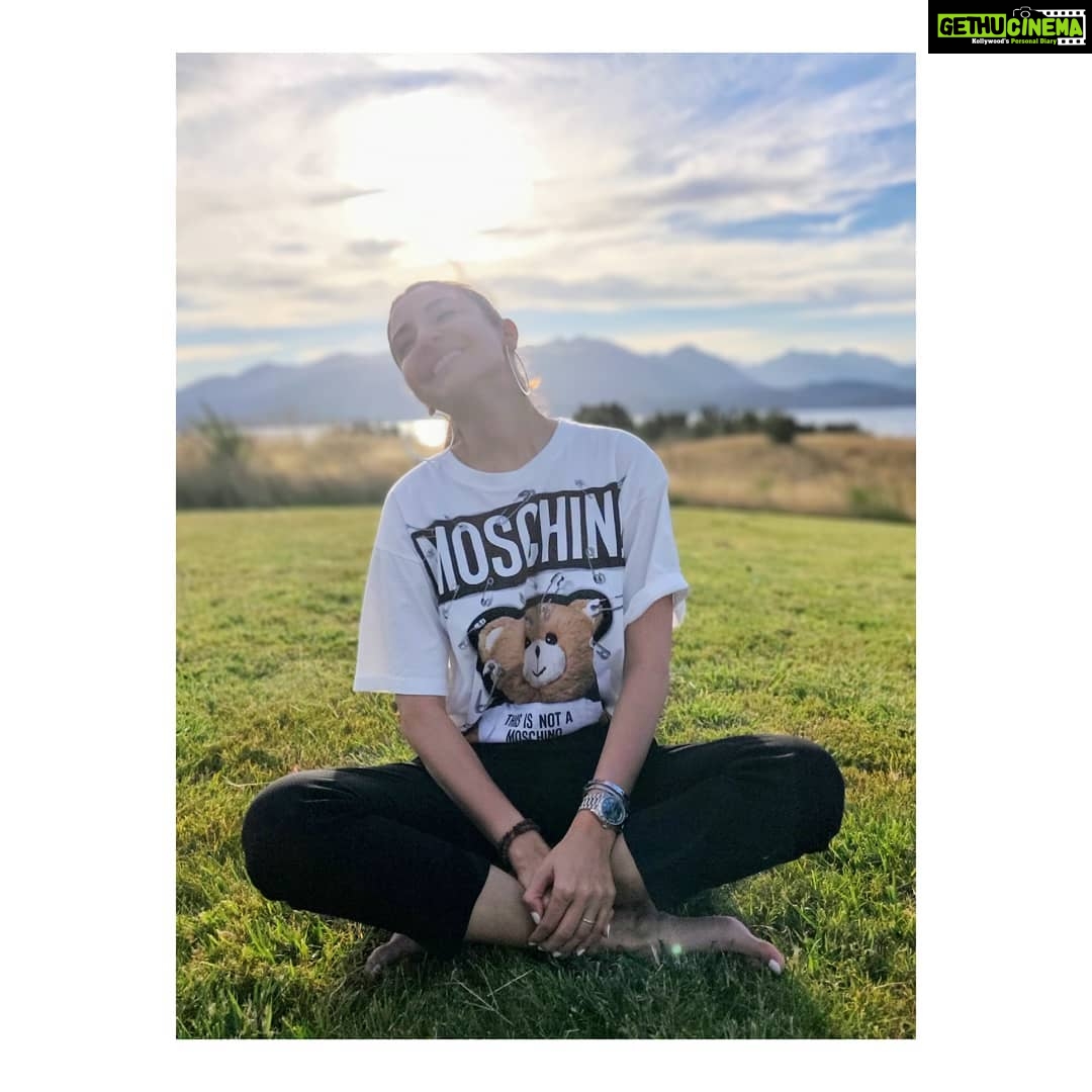 Anushka Sharma Instagram - You're only always one breath away from Bliss ... βΊοΈππ
