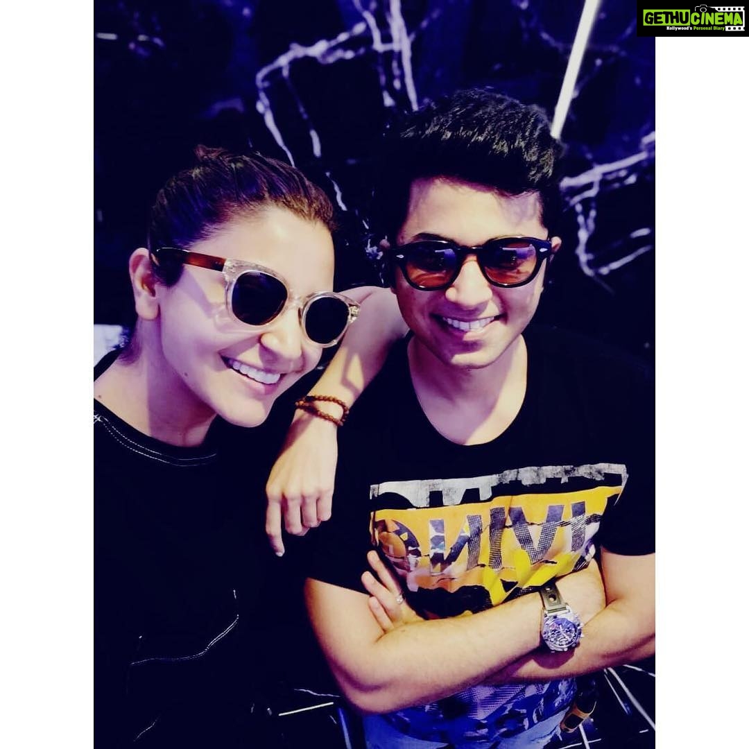 Anushka Sharma Instagram - With Doctor Cool. @dr.jewelgamadia