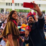 Anushka Sharma Instagram – Jaipur mein bhi “sab badiya hai” 😃🌟@varundvn