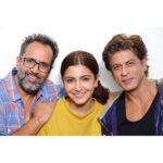 Anushka Sharma Instagram - Zero is all heart. Zero is these two wonderful people and everything they’ve endeavoured to create. Zero is me going on this journey with them. What a pleasure it has been. Big hug @aanandlrai and @iamsrk for your belief and to @katrinakaif for being the amaze one that she is! #ZeroWrap🎥