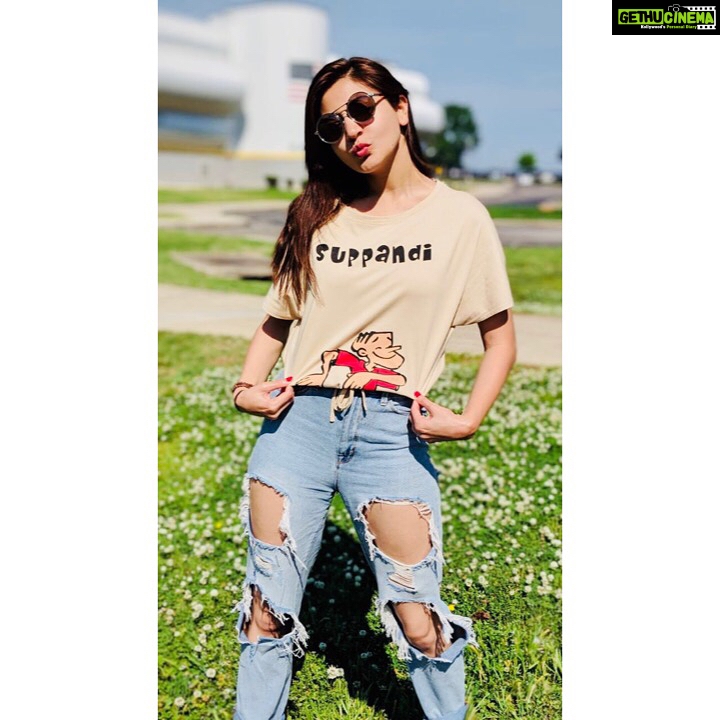 Anushka Sharma Instagram - The #Suppandi Summer ππ Suppandi chale America ! #SuppandiInUSA β’ Collection in stores now ! @shoppers_stop & @myntra | myntra.com/nush | @tinklecomicsstudio studio | @nushbrand #NUSHxSuppandi